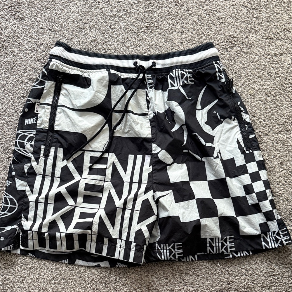 AUTHENTIC NIKE NSP AOP SCORPION  SHORTS  AR1640-133  size medium